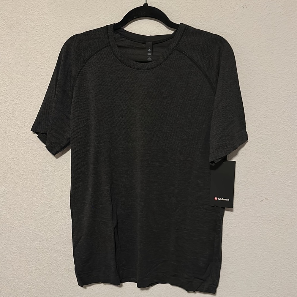 Lululemon Metal Vent Tech t-shirt - Picture 4 of 7